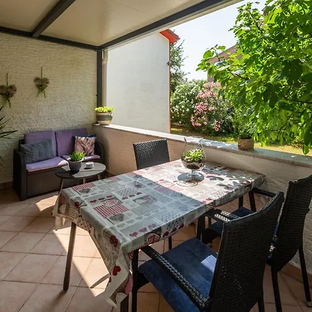 Villa Anna With Pool By *