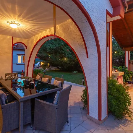 Anna With Pool By * Poreč