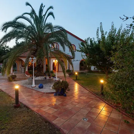 Villa Anna With Pool By Porec