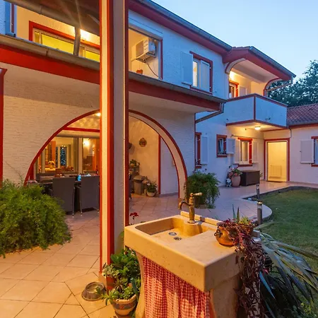 Villa Anna With Pool By *